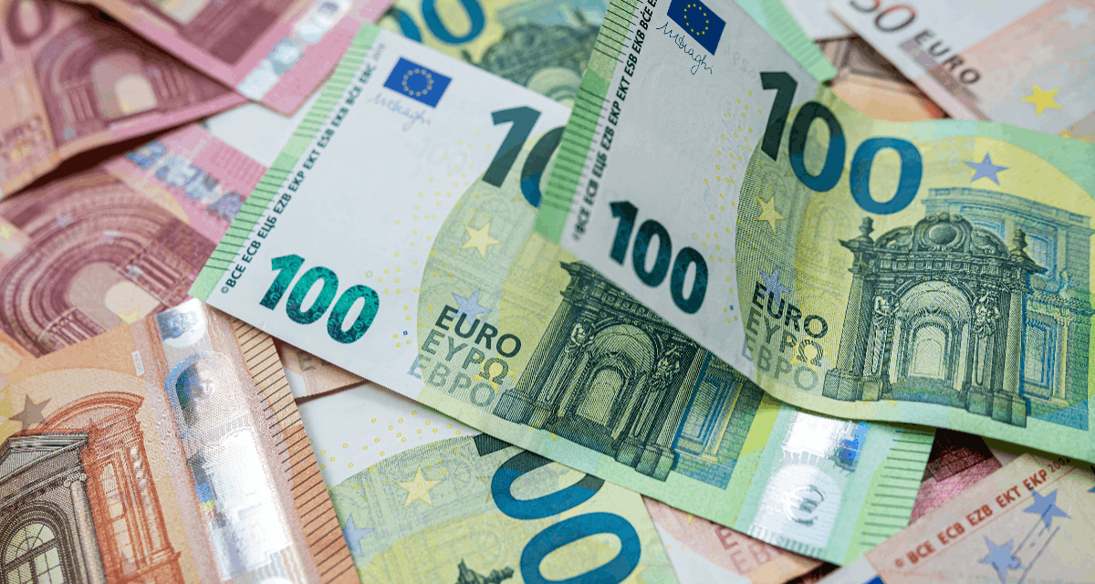 Slováci nechávajú peniaze ležať na účtoch. Táto chyba ich môže stáť tisíce eur