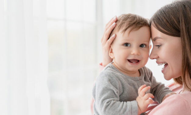 Tisíce rodičov môžu dostať vyššie materské: Maximum presahuje 2 300 eur