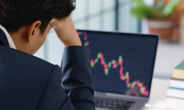 Predal som akcie v panike v roku 2020 a prišiel som o tisíce eur: Čo som sa naučil