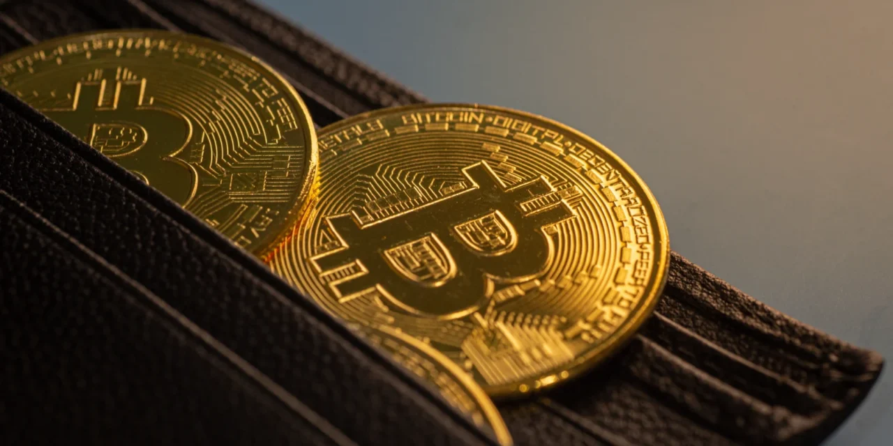 Formovanie dlhodobého dna: Prečo môže trvať mesiace, kým Bitcoin potvrdí nový trend?