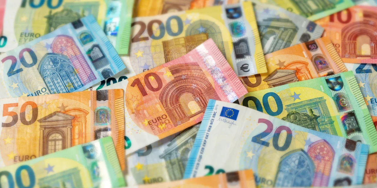 Dôchodky nás stoja miliardy a systém sa rúca. Vláda chystá ďalší darček, ktorý zaplatíme všetci