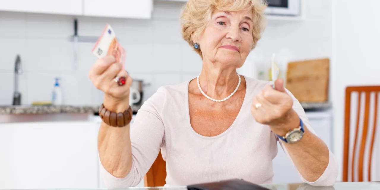 Dôchodok bez úspor môže bolieť: Priemerný výpadok je aj 600 eur