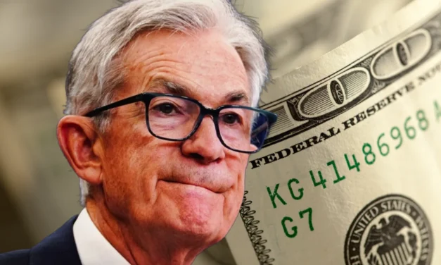 Koniec Powellovej éry: FED ponechal sadzby na 3,5 % – 3,75 %