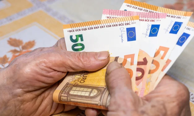 Koľko musíte mať nasporeného, aby ste NEMUSELI pracovať po 60-ke?