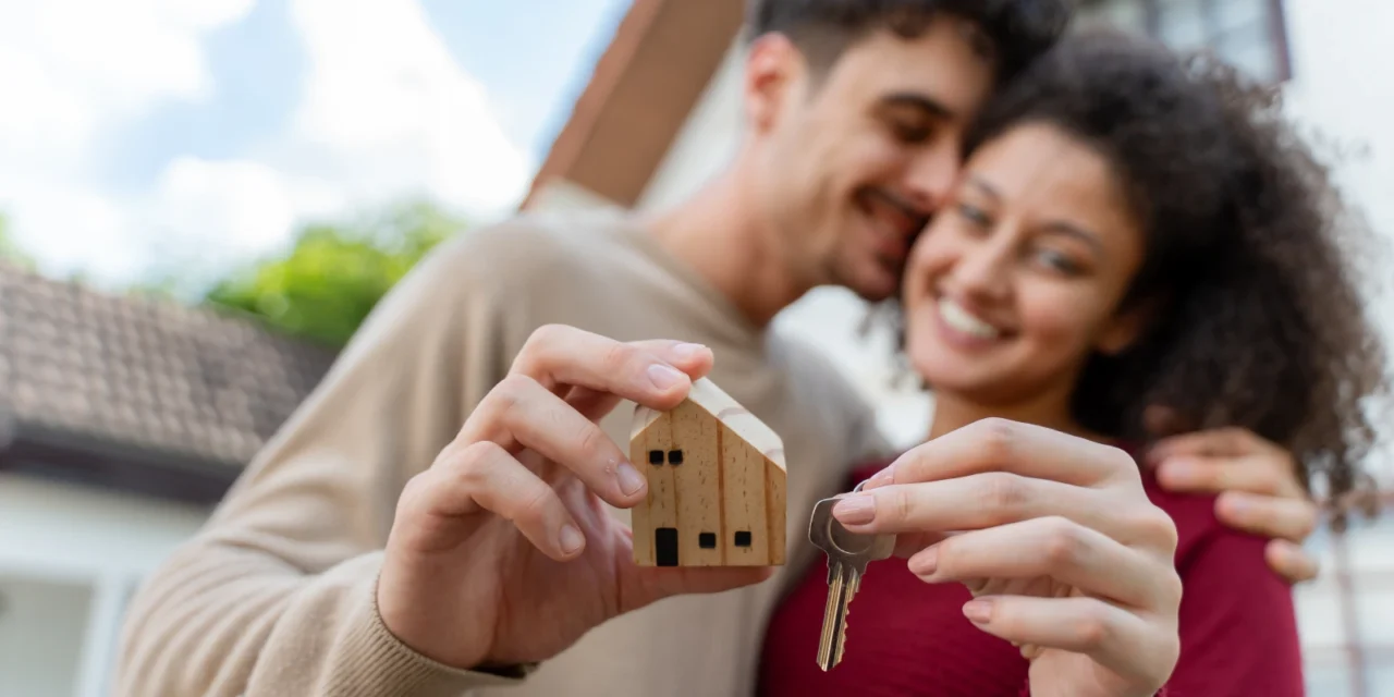 NBS mení pravidlá pre hypotéky: Tisíce Slovákov si môžu po novom požičať viac