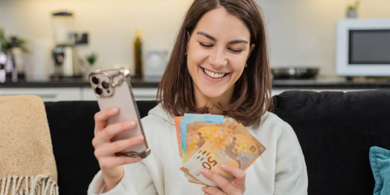 Úspory na účtoch odhalili trend: Slováci začínajú sporiť príliš neskoro