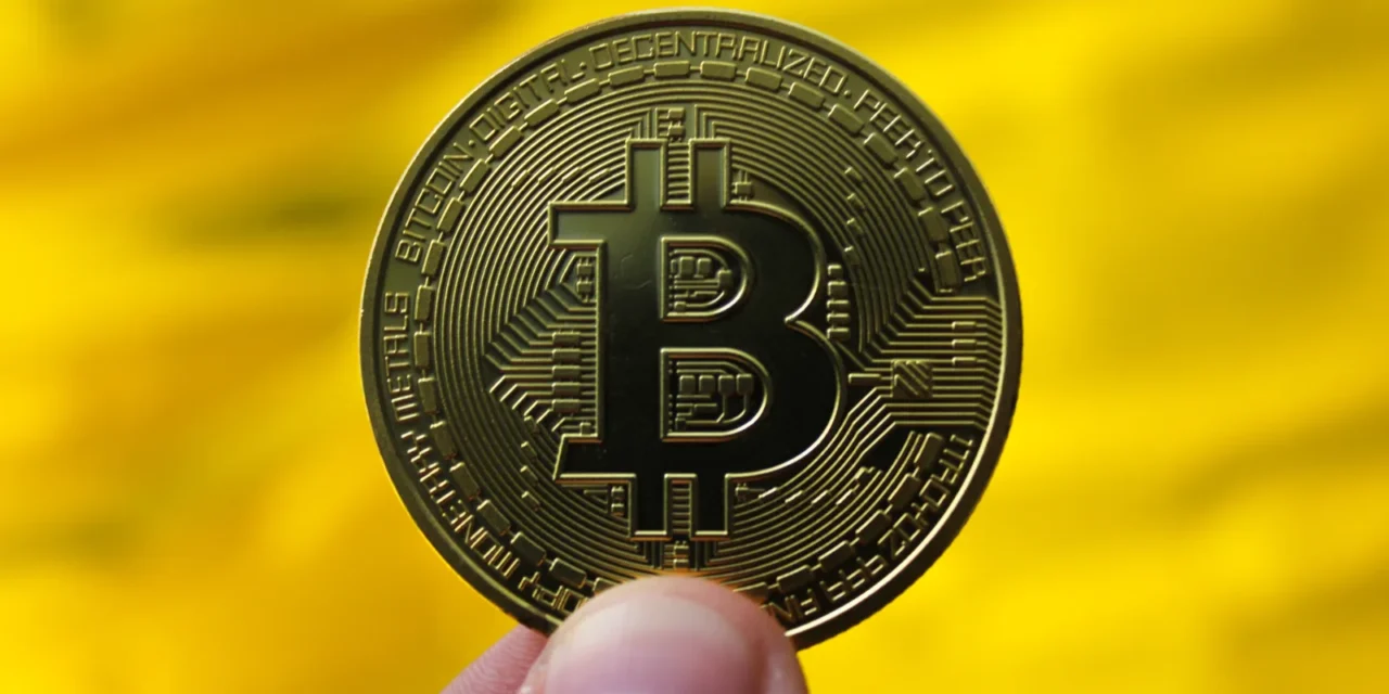 Trh zaplavilo 50 miliónov kryptomien: Prečo Bitcoin napriek tomu valcuje konkurenciu?