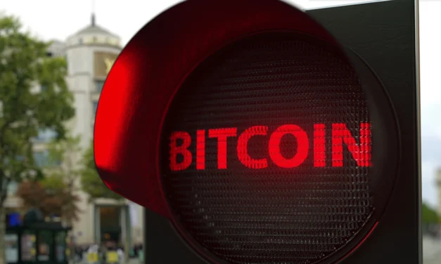 Bitcoin padol pod 73 000 dolárov, analytici varujú pred ďalším poklesom
