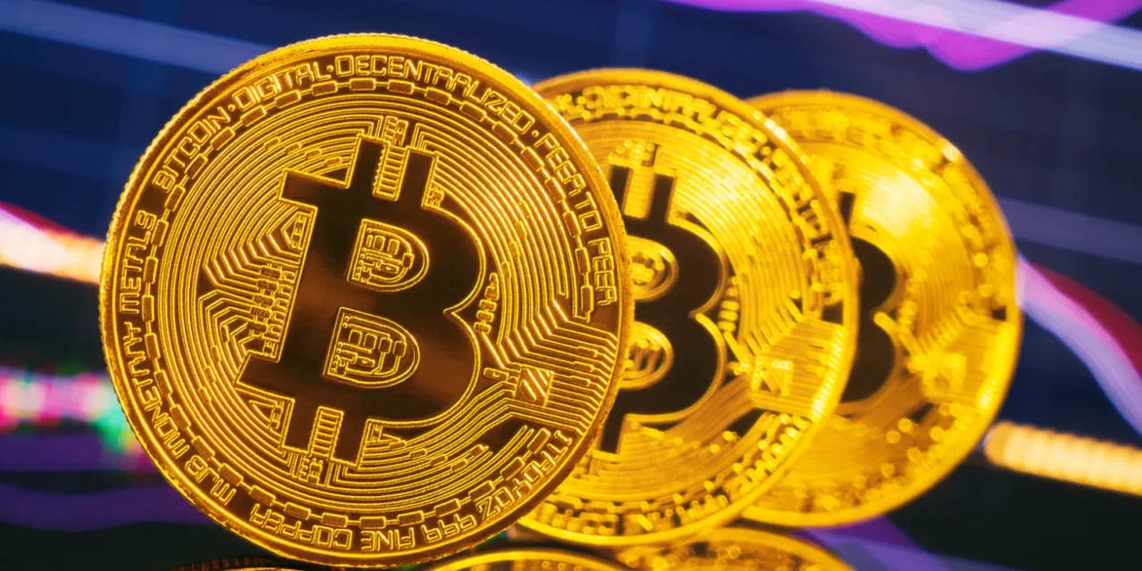 Index strachu skočil z 8 na 46 bodov, hoci Bitcoin stúpol o vyše 20 000 dolárov