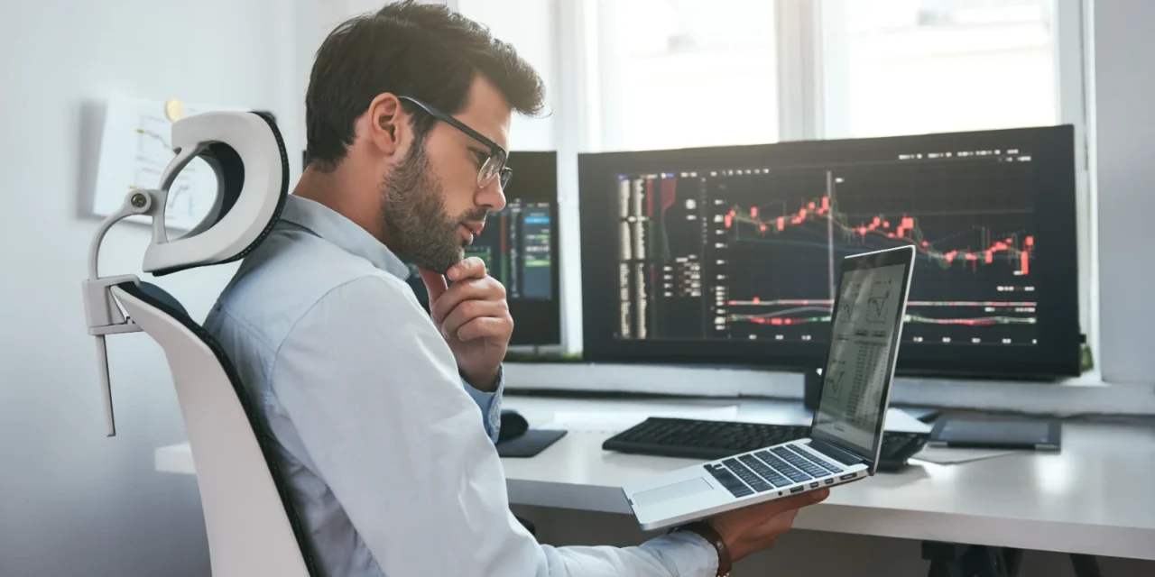 Day trading vs. HODLing: Ktorá krypto stratégia vám prinesie viac peňazí v roku 2026?