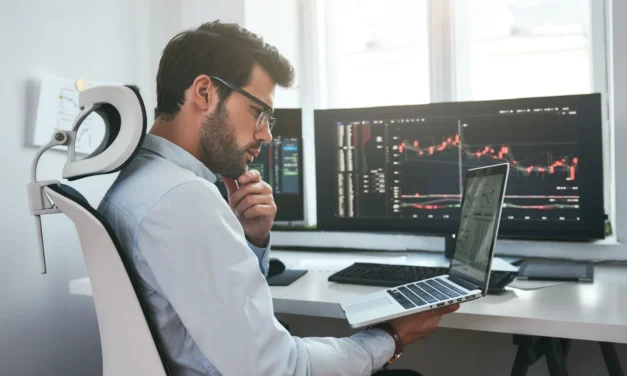 Day trading vs. HODLing: Ktorá krypto stratégia vám prinesie viac peňazí v roku 2026?