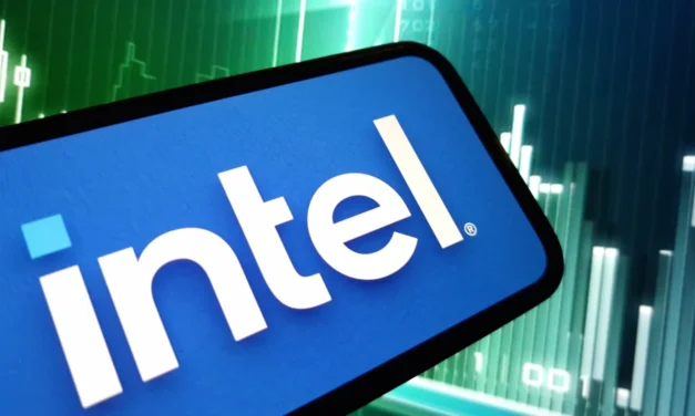 Intel šokuje trhy rastom takmer o 500 %: Dohoda s Apple môže potopiť dominanciu TSMC