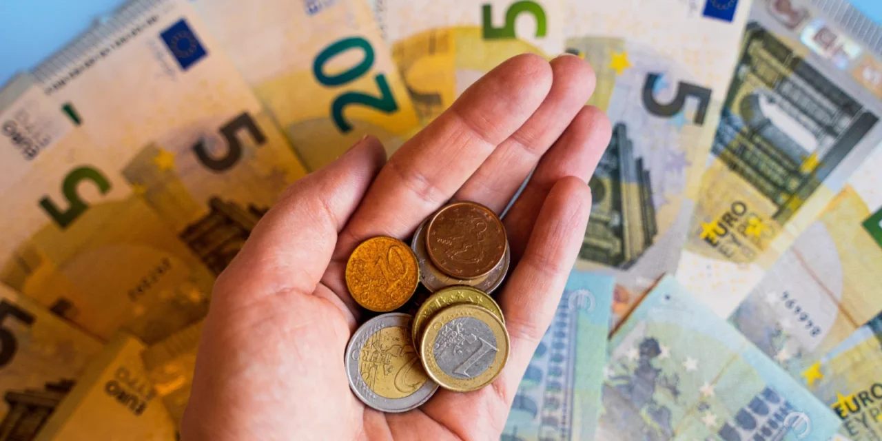 Plat 1 500 eur na Slovensku: Vystačíte si s ním v roku 2026?