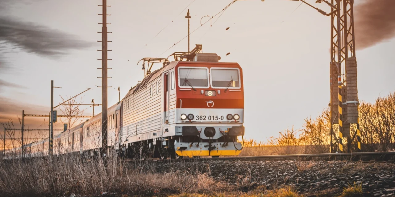 ZSSK ponúka lacnejšiu 1. triedu. Benefit využijete len 1 deň v roku