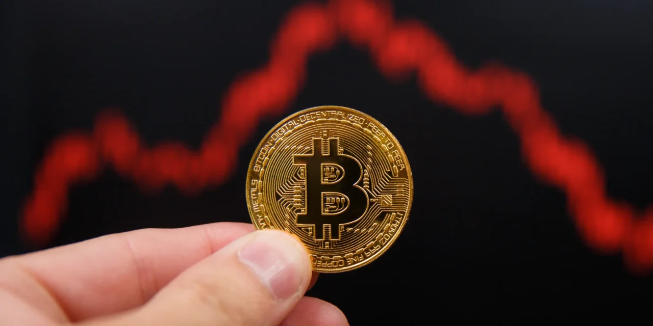 Bitcoin sa zrútil na 70 000 dolárov: Kedy konečne uvidíme skutočné dno?