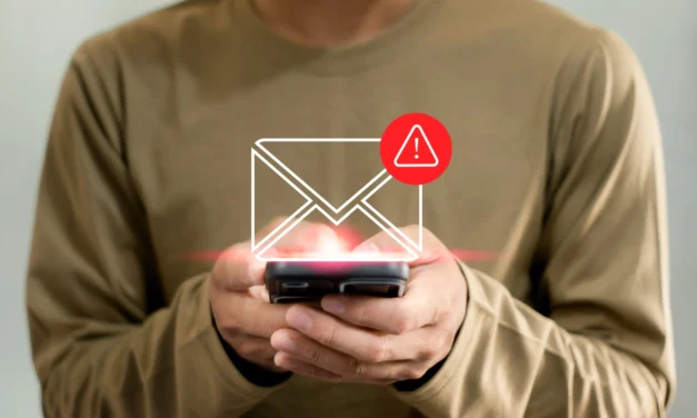 Polícia SR varuje: Tretia vlna podvodných SMS s falošnými pokutami zasiahla Slovensko