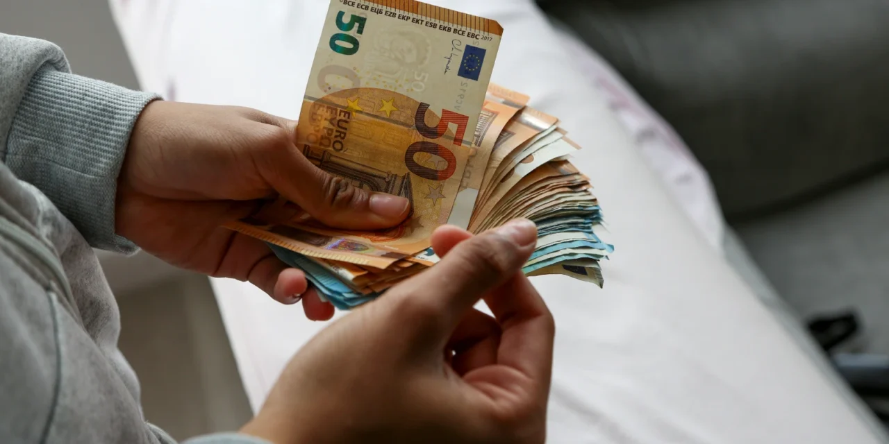 Dôležité príspevky od júla porastú: Opatrovatelia si prilepšia až o 86 eur
