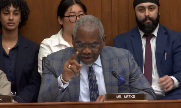 Comptroller says only Democrats pressuring over crypto trust charter