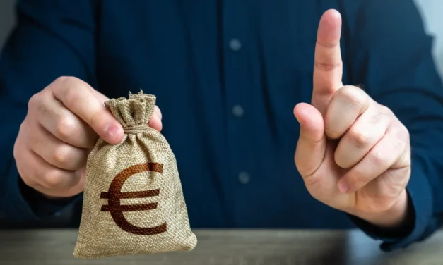 Splácanie dlhov verzus investovanie: Čo vám prinesie viac peňazí?