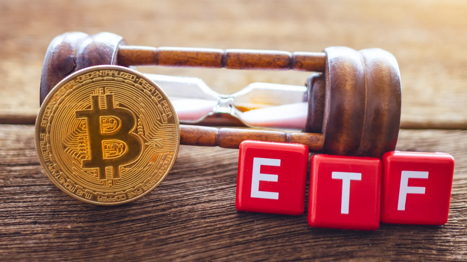 Bitcoin ETF v najhoršom mesiaci