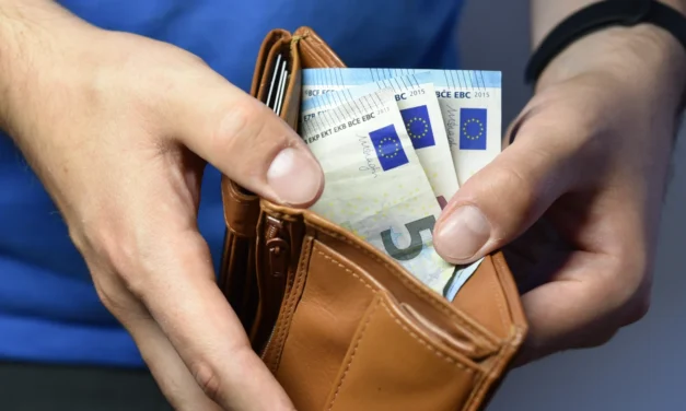 Slováci držia úspory tam, kde ich zožiera inflácia. Existuje aj iná cesta