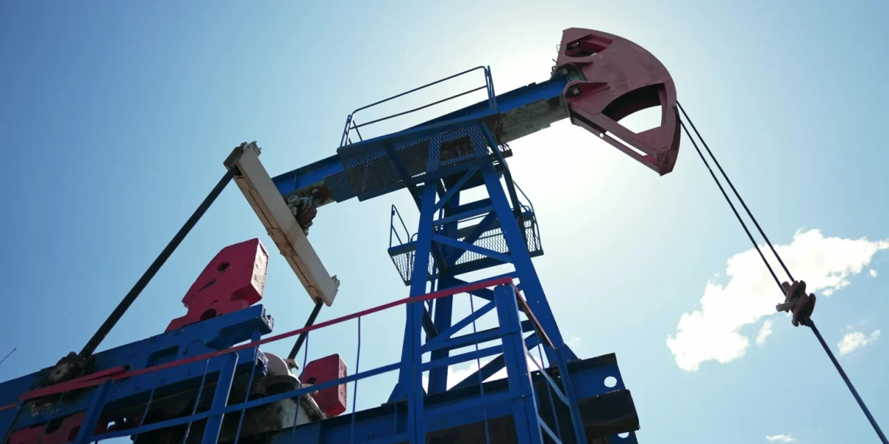 Ropa Brent prudko zdražela. Geopolitické napätie opäť straší svetové trhy