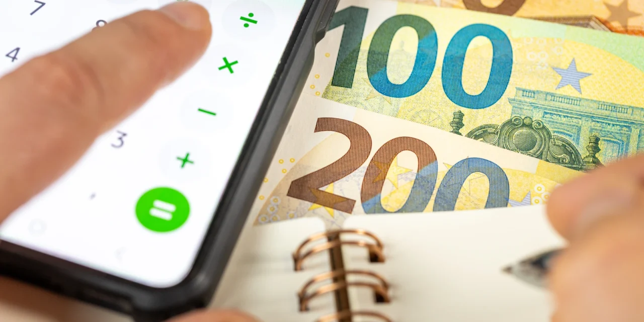 Ako ušetriť 150 eur mesačne: 8 vecí, ktoré vybavíte za jedno popoludnie a po 10 rokoch máte 25 000
