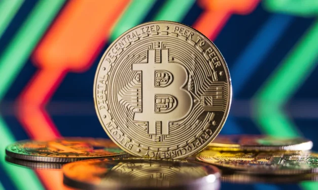 Bitcoin trhá väzby s akciami: 3 dôvody, prečo mieri k hranici 86 000 dolárov