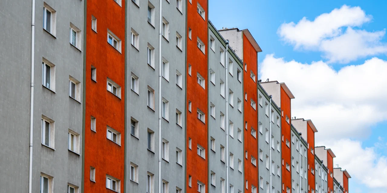 Ceny nehnuteľností sa rozdelili: Košice +4,2 %, Prešov −4,2 %