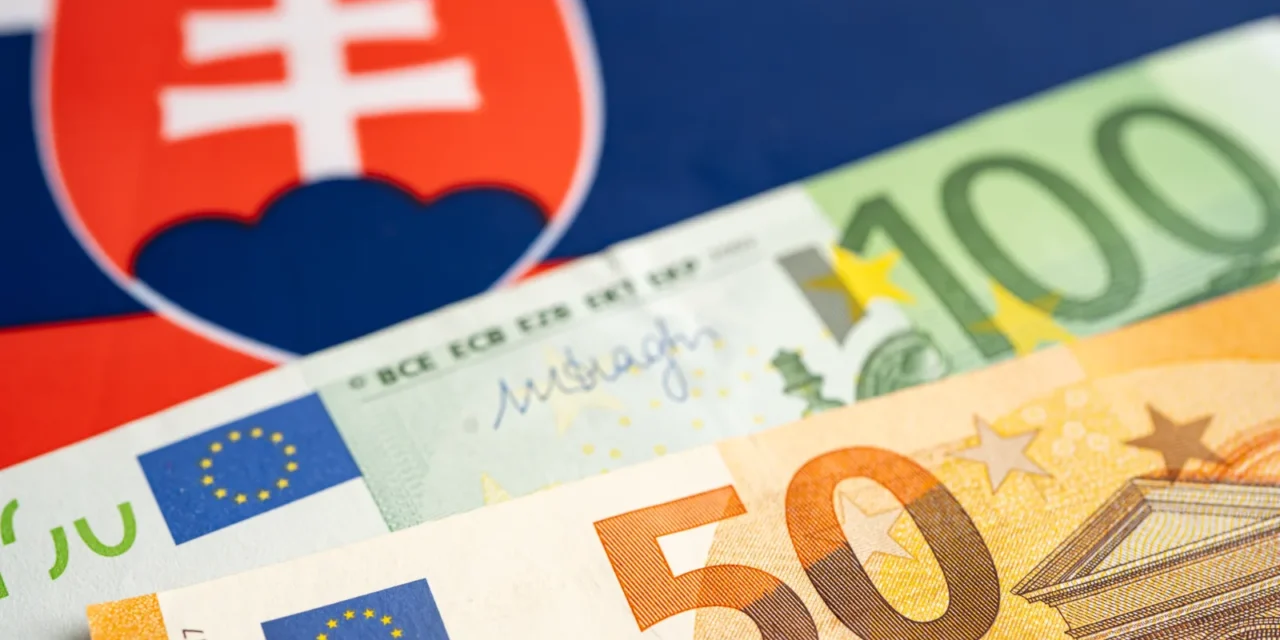 1 200 eur v čistom: Koľko hodín musíme pracovať na auto, byt či telefón?