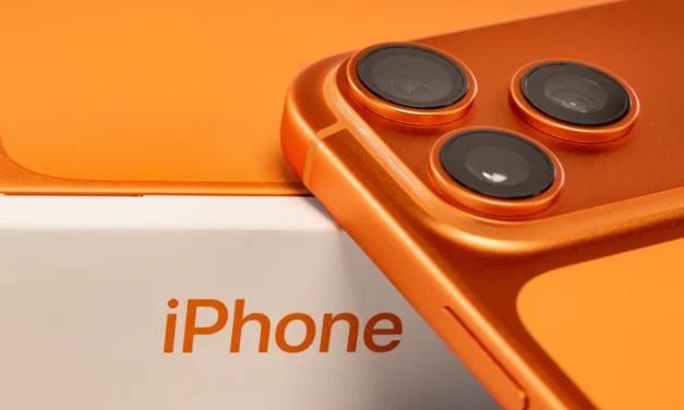 Nový CEO Applu ukázal prvý skladací iPhone. Čo to môže priniesť tržbám?