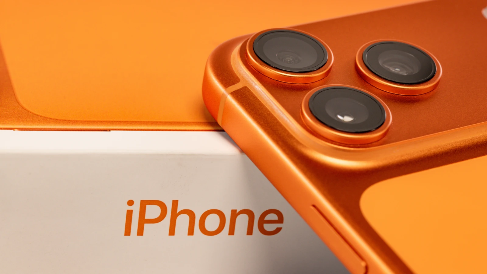 Apple iPhone 18