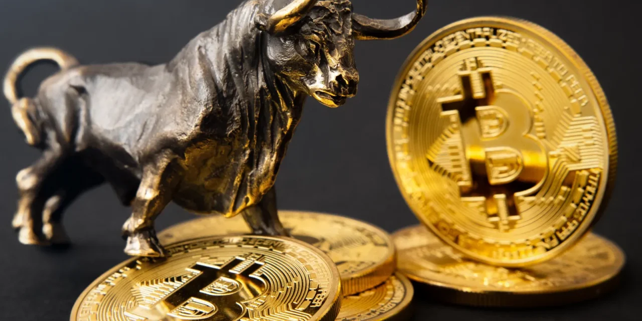 Kľúčový zlom pre Bitcoin: Po 45 týždňoch spadla posledná prekážka