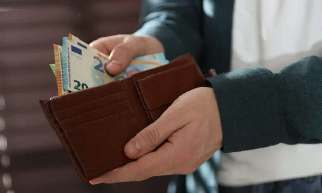 Ľudia netušia, koľko zarábajú: Aký podiel si ukrojí štát z platu 1 730 eur?