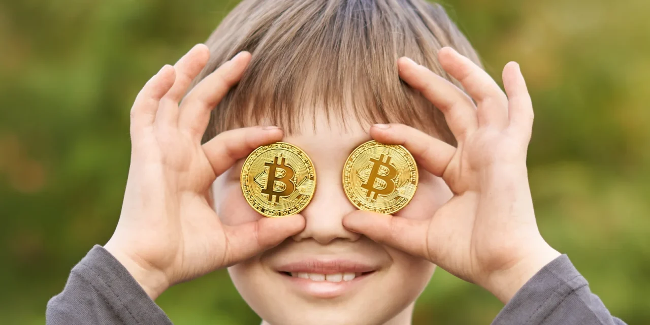Bitcoin za 30 eur mesačne pre dieťa: Prekvapí vás koľko bude mať v 18 rokoch