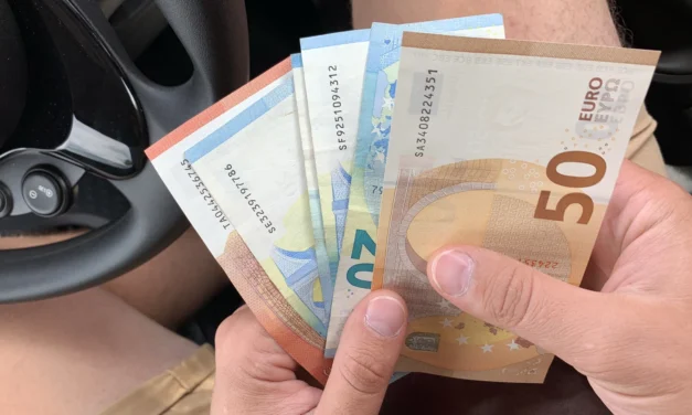 Až 63 % Slovákov má skúsenosť s úverom. Prieskum ukázal, na čo si požičiavajú