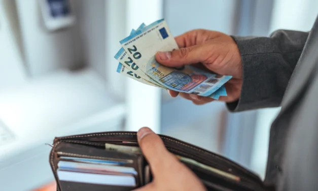 Vyberiete peniaze a prídete o úrok: 5 vecí, ktoré banky v reklamách nespomenú