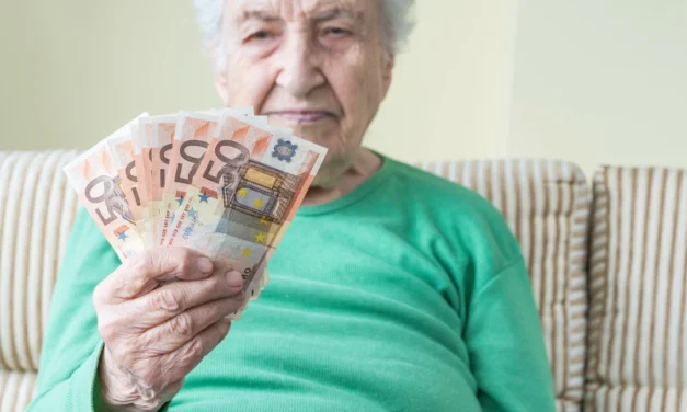13. dôchodky potápajú Slovensko: Stoja takmer 600 miliónov eur ročne a štát na ne nemá peniaze