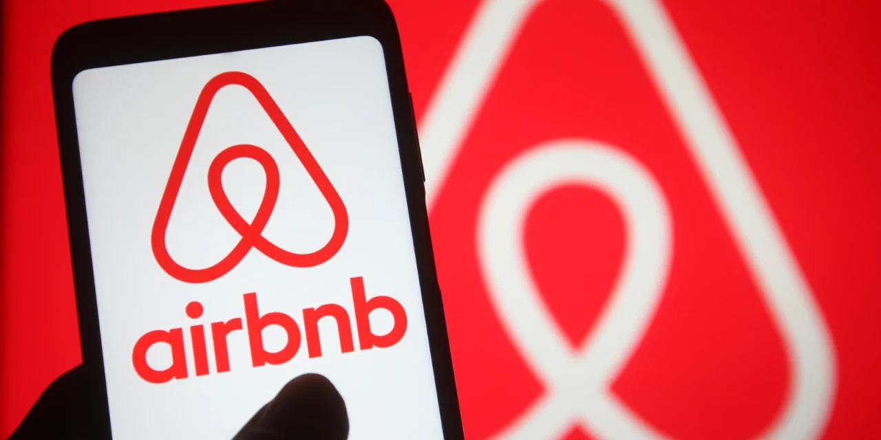 Prenájom nehnuteľnosti cez Airbnb vs. dlhodobý nájomca: Ktorý model je ziskovejší?