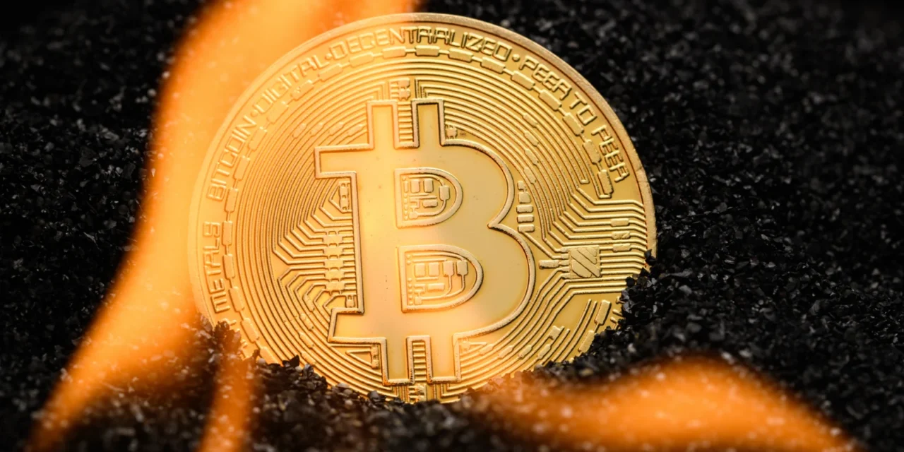 Bitcoin po 2 mesiacoch rastu naráža na stenu: Hrozí pokles pod 80 000 dolárov?