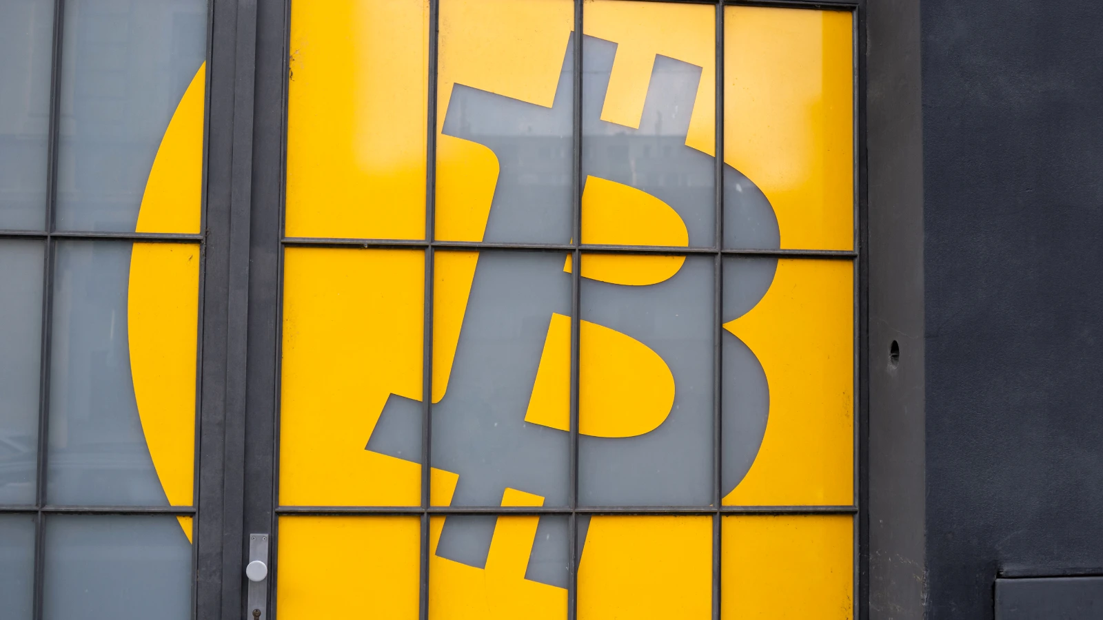 Bitcoin sa pripravuje na rozhodujúci moment