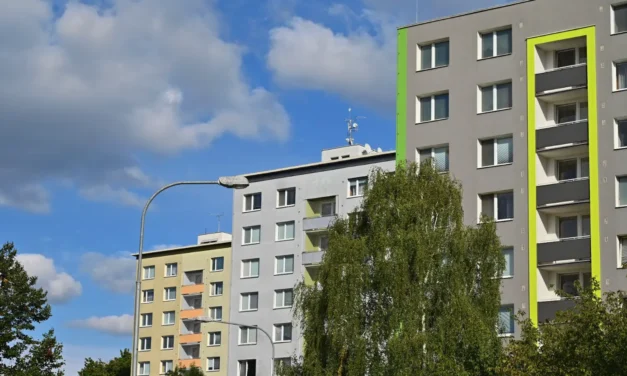 Paradox slovenských nehnuteľností: Ceny bytov trhajú rekordy, nájmy padajú