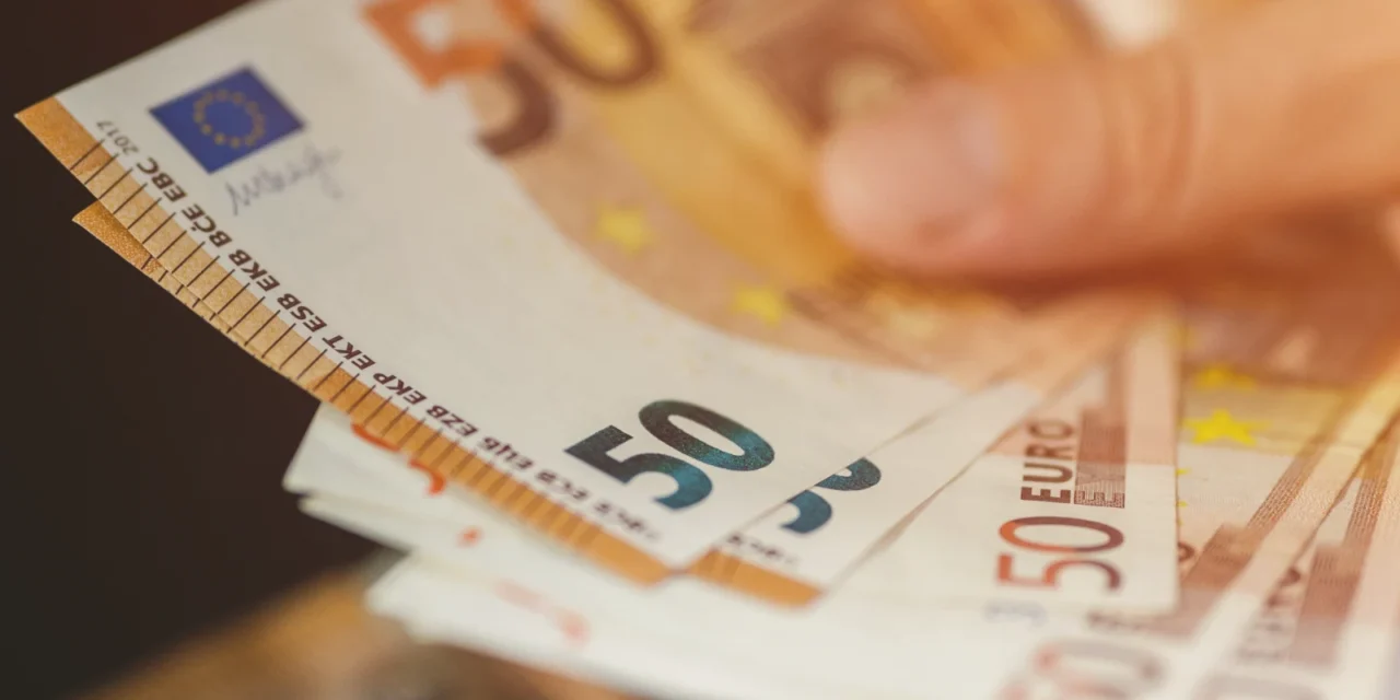 Cesta k pasívnemu príjmu 360 € mesačne: Koľko kapitálu na to reálne potrebujete?
