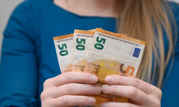 Pár si dával 150 eur mesačne na dovolenku. Keby to dal do ETF, má dnes 20 000 eur a dovolenku zadarmo