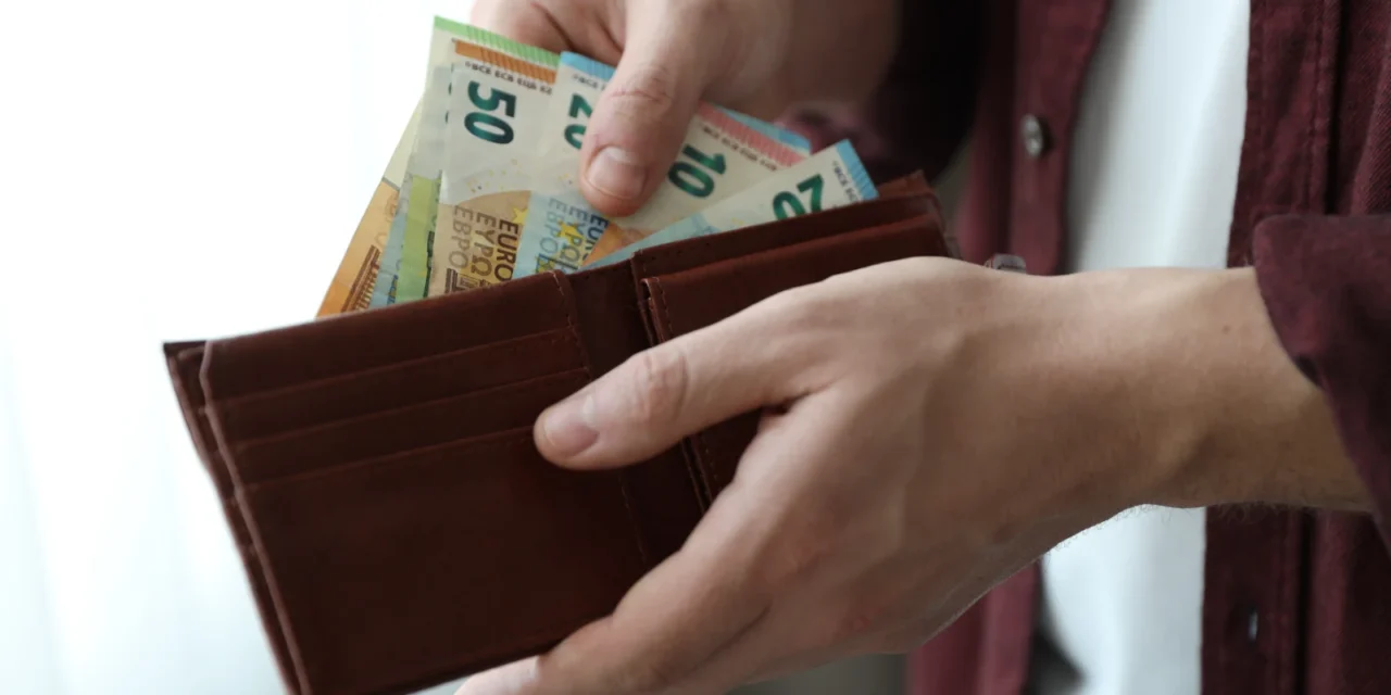 Po 3 rokoch nastal obrat: ECB sprísňuje politiku, pocítia to aj vaše peniaze
